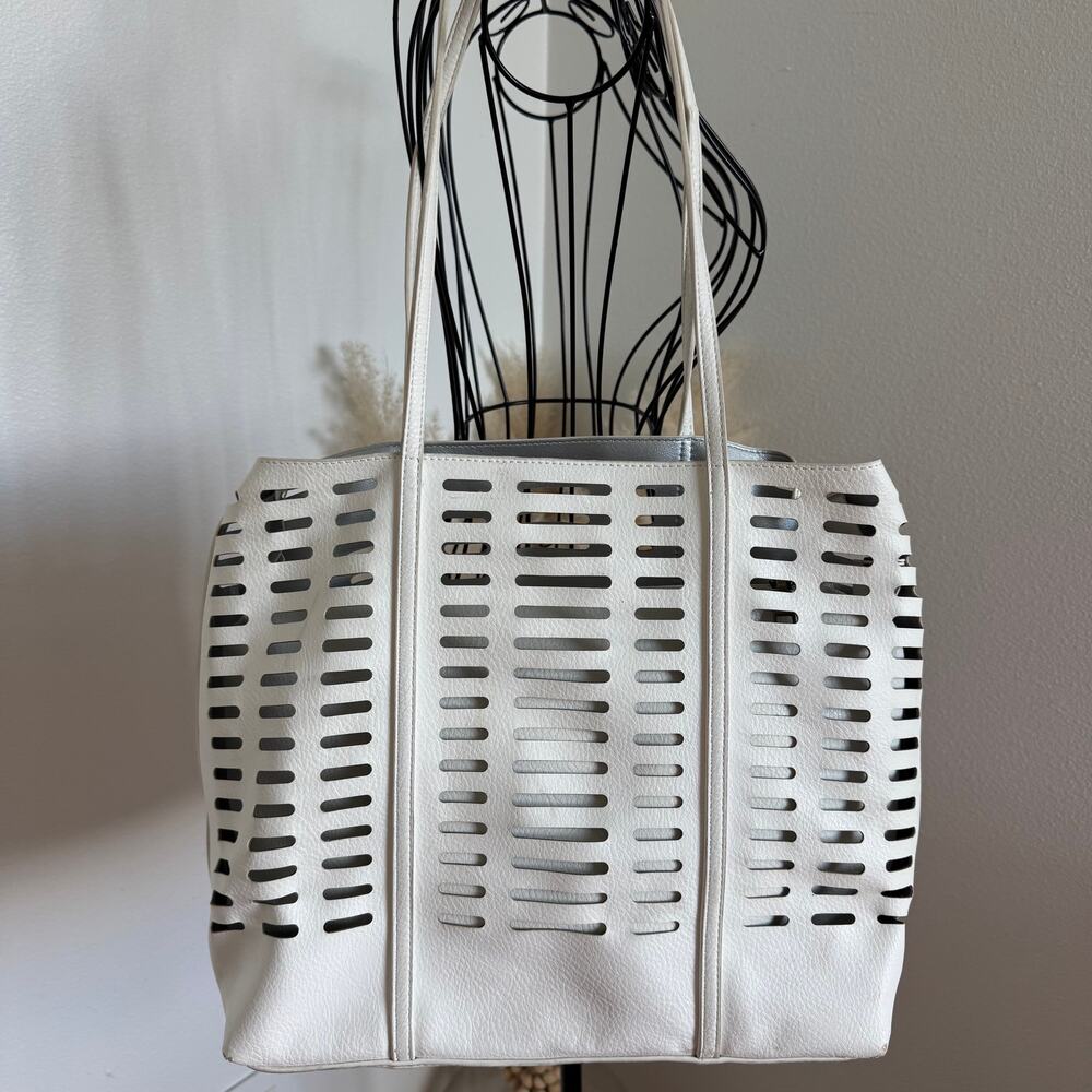 Anthropologie Rafella White Faux Leather Die Cut Tote Bag Summer, Beach, Travel